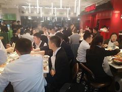 等位区-香佰里鲜货火锅(佳乐金街店)