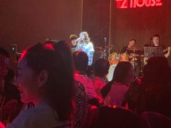 -TZ House音乐现场(来福士中心店)