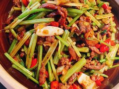小炒黄牛肉-鸽子侯·家宴·平价海鲜(市图书馆店)