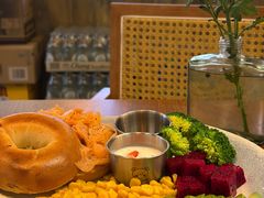 -ommo cafe(半岛城邦店)