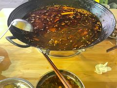 -鸿顺老铁锅美蛙鱼府(解放碑店)