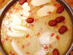 药膳滋补火锅-酤居湖景音乐餐吧(安宁店)