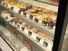 面包甜点陈列柜-COSTA COFFEE(恒基名人购物中心店)