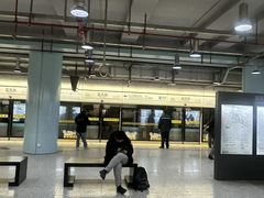 -蓝天路(地铁站)