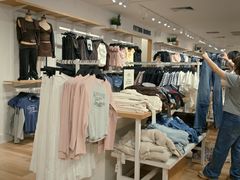 -Hollister(天环广场店)