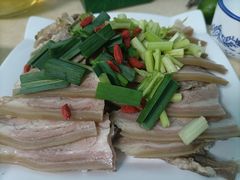 -墨脱石锅椰子鸡•香草鸭•东山羊(大东海店)