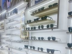 -美式眼镜·授权蔡司.依视路.尼康.豪雅.明月(南翔印象城店)