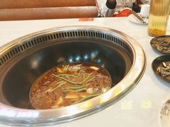 -哈尔滨烧烤·山河村铁锅炖(交大店)