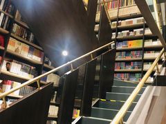 -钟书阁(群光广场店)