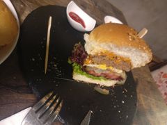 -HIGH FIVE哈福手工汉堡(桂林路店)