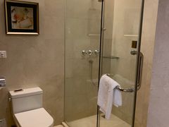 -汕尾巴黎半岛酒店