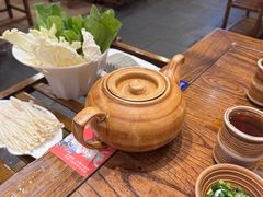 -亮欢寨酸汤鱼(沙冲路店)