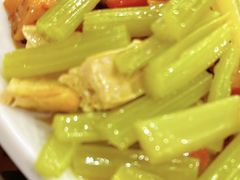 -牛一嘴·兰州牛肉面·大盘鸡(财富中心店)