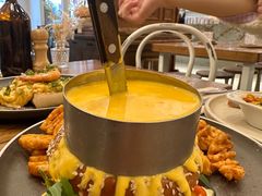 -FLOVIE FLORIST CAFE