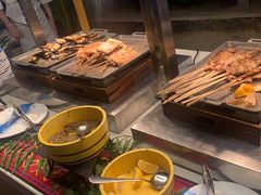 -亚龙湾希尔顿自助餐厅·海鲜·烧烤·沙滩BBQ·现场乐队