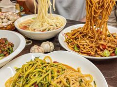 -宏利手擀面(宜山路店)