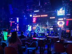 -FOUR PLAY BAR