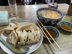 -胡记锅贴·沪上游子老鸭粉丝汤(太原路店)