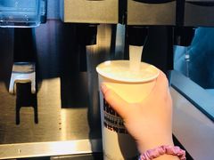 汽水畅饮-The Habit Burger Grill 哈比特汉堡(复兴soho店)