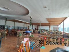 大堂-山食炊桑拿鸡·又山私房菜