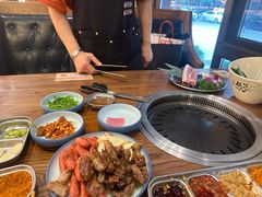 -明洞阿姨·韩式酱蟹烤肉·创意料理(三元桥店)