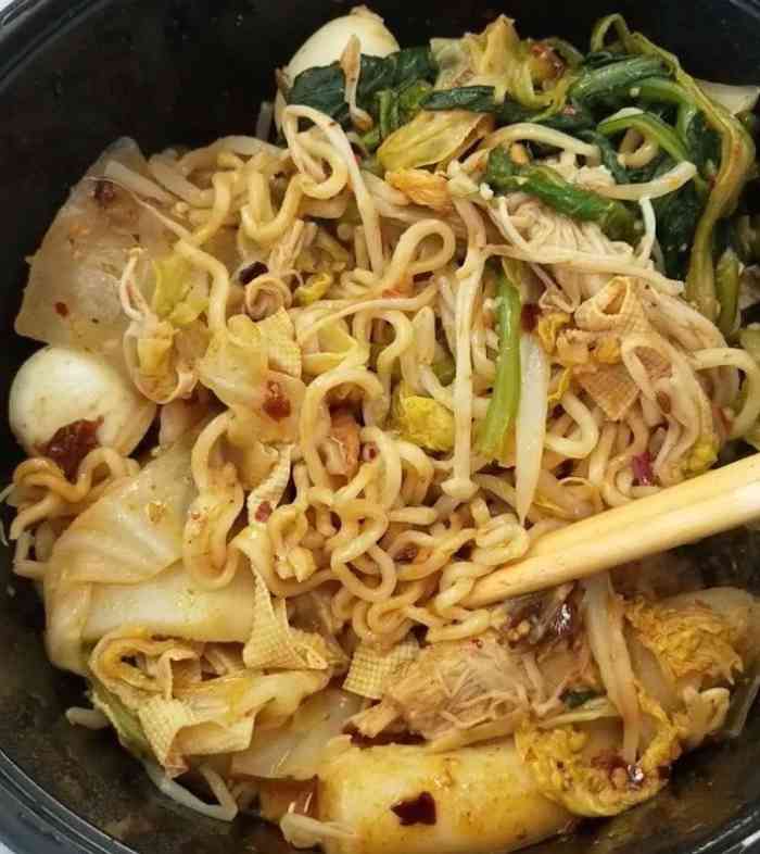 抚顺金牌麻辣拌(大润发店)-"一般吃麻辣拌就点这家的外卖 因为离我