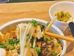 -丽丽三鲜螺蛳粉(田林路店)