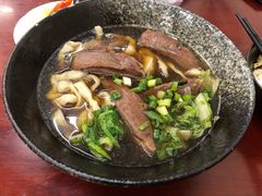 -尊品原汁牛肉面