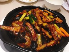 鱼香茄子煲-老码头黑皮肘子锅包肉(赣水路店)