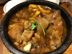 -云海肴·汽锅鸡·云南菜(天山百盛优客店)