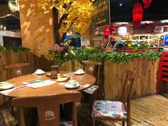 -老滇山寨•云南特色菜•地方菜•民族风情歌舞表演(金碧店)