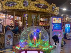 点击看大图 -卡通尼乐园(五彩世界店)