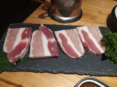-极简·炭火烤肉主题餐厅·龙虾烧烤·烤羊排(宝龙店)