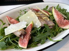烤牛肉配无花果沙拉-atta bj(国贸商城店)