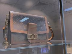 -用真奢侈品名表名包回收中心(朝阳万达店)
