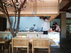 -蜜桃餐厅·伴山(湖滨商业街店)