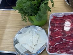 -杨老板·海鲜集市火锅·鲜切牛肉(中防万宝店)