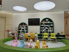 -瑞尔齿科(南京东路名人诊所)