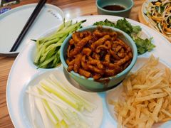-合合春饼·酱骨·东北菜(潘家园店)