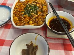 -洪霞餐馆·川菜·鲜货现炒(两江春城店)