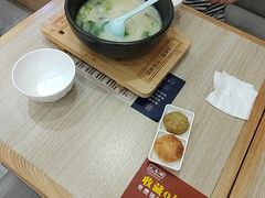 -花馬肆.云南过桥米线(汉神购物广场现场熬汤店)
