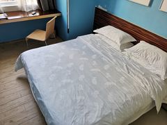 -卡罗酒店(东门晒布地铁站店)