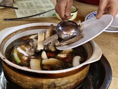 -东巴谷野生菌火锅餐厅