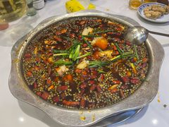 -乡土特色.冷锅鱼.牦牛肉汤锅