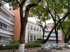 -广东外语外贸大学(白云山校区)