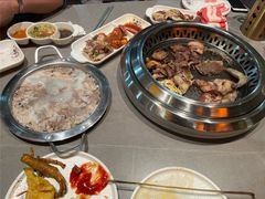 -黑金·寻焰自助百汇·烤肉·火锅(中街店)