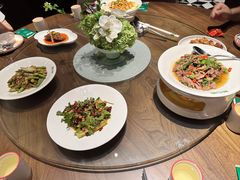 -新白鹿餐厅(滨江银泰店)