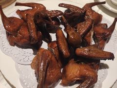 中山妙龄乳鸽-十二粤味·顺德菜·烧鹅点心(五四广场店)