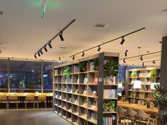 -魔方城市书房(中街益田店)