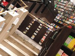 -钟书阁(群光广场店)